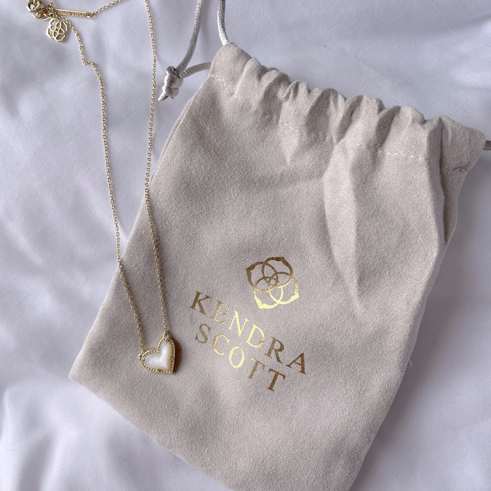 Kendra Scott Gold Heart Pendant Necklace
